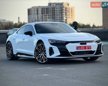 Білий Ауді RS e-tron GT, об'ємом двигуна 0 л та пробігом 17 тис. км за 54500 $, фото 2 на Automoto.ua