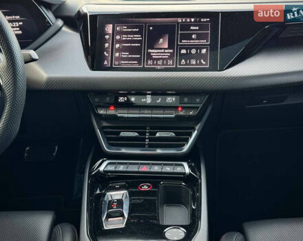 Білий Ауді RS e-tron GT, об'ємом двигуна 0 л та пробігом 17 тис. км за 54500 $, фото 43 на Automoto.ua