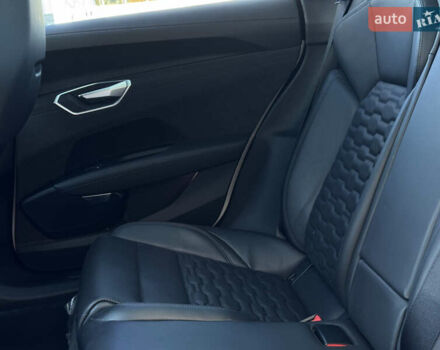 Білий Ауді RS e-tron GT, об'ємом двигуна 0 л та пробігом 17 тис. км за 59900 $, фото 40 на Automoto.ua