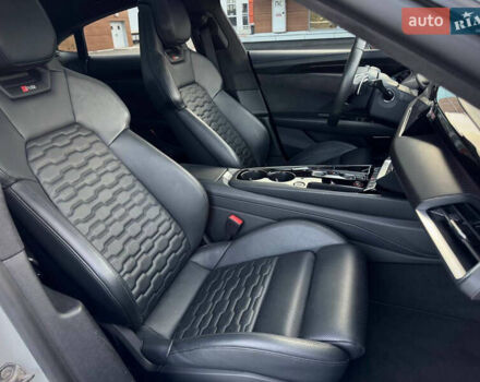 Білий Ауді RS e-tron GT, об'ємом двигуна 0 л та пробігом 17 тис. км за 54500 $, фото 40 на Automoto.ua