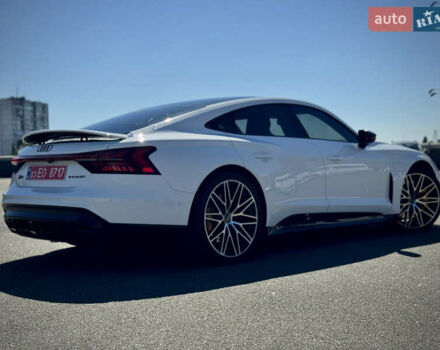 Білий Ауді RS e-tron GT, об'ємом двигуна 0 л та пробігом 17 тис. км за 59900 $, фото 25 на Automoto.ua