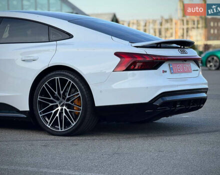 Білий Ауді RS e-tron GT, об'ємом двигуна 0 л та пробігом 17 тис. км за 54500 $, фото 8 на Automoto.ua
