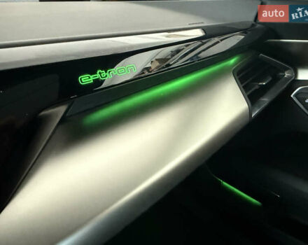 Чорний Ауді RS e-tron GT, об'ємом двигуна 0 л та пробігом 30 тис. км за 67777 $, фото 10 на Automoto.ua