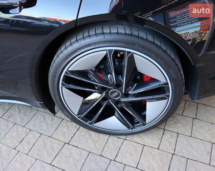 Черный Ауди RS e-tron GT, объемом двигателя 0 л и пробегом 61 тыс. км за 67400 $, фото 9 на Automoto.ua
