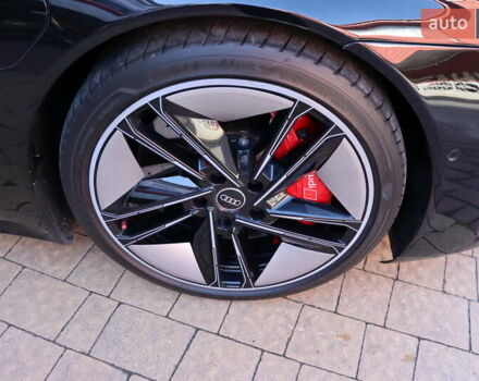 Черный Ауди RS e-tron GT, объемом двигателя 0 л и пробегом 61 тыс. км за 67400 $, фото 3 на Automoto.ua