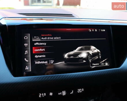 Черный Ауди RS e-tron GT, объемом двигателя 0 л и пробегом 61 тыс. км за 67400 $, фото 29 на Automoto.ua