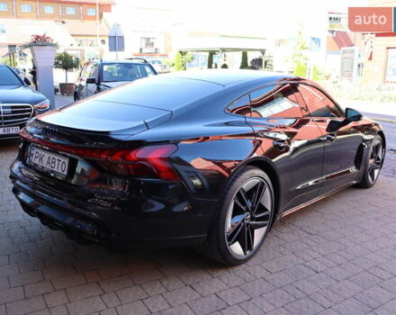 Черный Ауди RS e-tron GT, объемом двигателя 0 л и пробегом 61 тыс. км за 67400 $, фото 2 на Automoto.ua