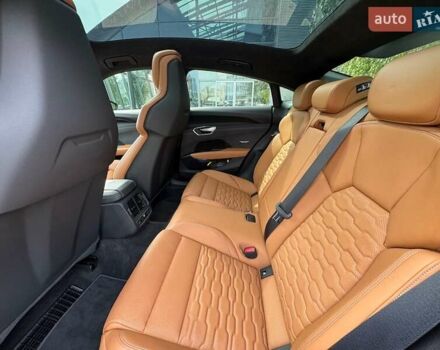 Черный Ауди RS e-tron GT, объемом двигателя 0 л и пробегом 48 тыс. км за 78000 $, фото 68 на Automoto.ua
