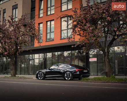 Черный Ауди RS e-tron GT, объемом двигателя 0 л и пробегом 5 тыс. км за 82500 $, фото 2 на Automoto.ua