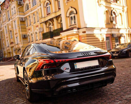 Чорний Ауді RS e-tron GT, об'ємом двигуна 0 л та пробігом 49 тис. км за 75000 $, фото 2 на Automoto.ua