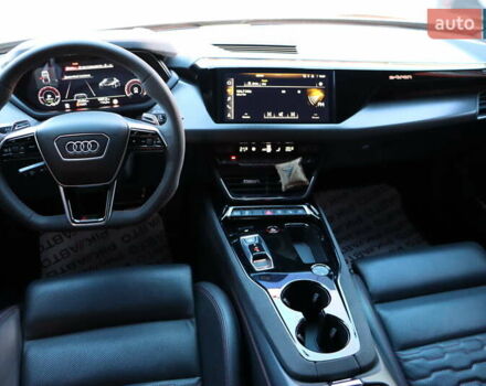 Черный Ауди RS e-tron GT, объемом двигателя 0 л и пробегом 61 тыс. км за 67400 $, фото 43 на Automoto.ua