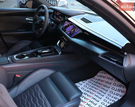 Черный Ауди RS e-tron GT, объемом двигателя 0 л и пробегом 61 тыс. км за 67400 $, фото 54 на Automoto.ua