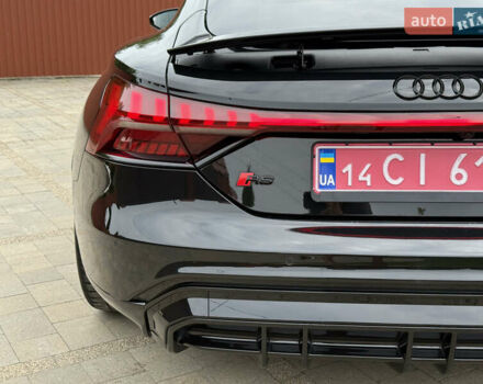 Чорний Ауді RS e-tron GT, об'ємом двигуна 0 л та пробігом 30 тис. км за 67777 $, фото 5 на Automoto.ua