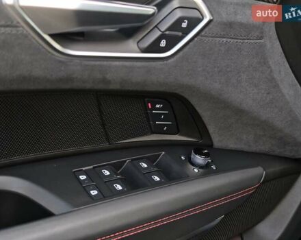 Чорний Ауді RS e-tron GT, об'ємом двигуна 0 л та пробігом 26 тис. км за 80999 $, фото 32 на Automoto.ua
