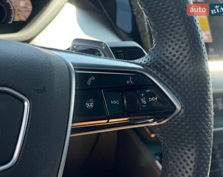 Чорний Ауді RS e-tron GT, об'ємом двигуна 0 л та пробігом 40 тис. км за 84999 $, фото 36 на Automoto.ua