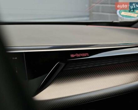 Чорний Ауді RS e-tron GT, об'ємом двигуна 0 л та пробігом 26 тис. км за 80999 $, фото 66 на Automoto.ua