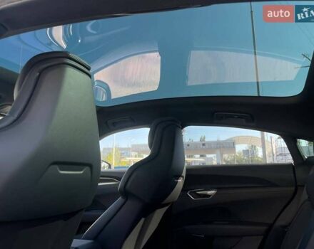 Чорний Ауді RS e-tron GT, об'ємом двигуна 0 л та пробігом 40 тис. км за 84999 $, фото 39 на Automoto.ua