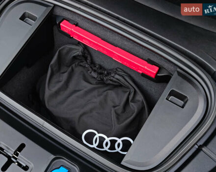 Чорний Ауді RS e-tron GT, об'ємом двигуна 0 л та пробігом 26 тис. км за 80999 $, фото 83 на Automoto.ua