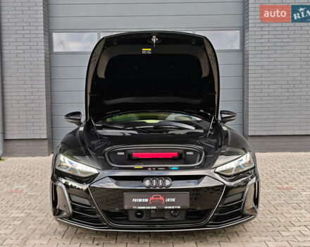 Чорний Ауді RS e-tron GT, об'ємом двигуна 0 л та пробігом 26 тис. км за 80999 $, фото 81 на Automoto.ua