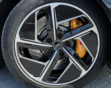 Черный Ауди RS e-tron GT, объемом двигателя 0 л и пробегом 2 тыс. км за 107000 $, фото 12 на Automoto.ua