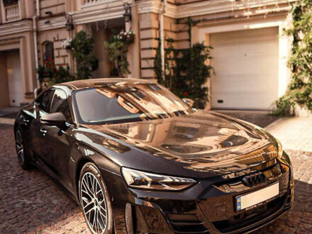 Чорний Ауді RS e-tron GT, об'ємом двигуна 0 л та пробігом 49 тис. км за 75000 $, фото 1 на Automoto.ua