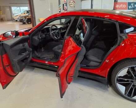 Красный Ауди RS e-tron GT, объемом двигателя 0 л и пробегом 45 тыс. км за 66500 $, фото 23 на Automoto.ua