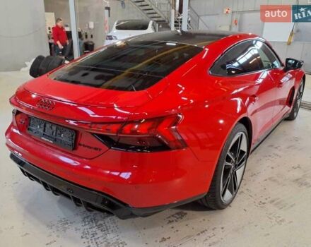 Красный Ауди RS e-tron GT, объемом двигателя 0 л и пробегом 45 тыс. км за 66500 $, фото 7 на Automoto.ua