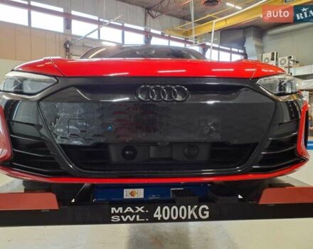 Красный Ауди RS e-tron GT, объемом двигателя 0 л и пробегом 45 тыс. км за 66500 $, фото 21 на Automoto.ua