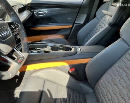Ауди RS e-tron GT, объемом двигателя 0 л и пробегом 12 тыс. км за 108463 $, фото 7 на Automoto.ua