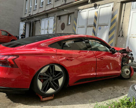 Ауди RS e-tron GT, объемом двигателя 0 л и пробегом 10 тыс. км за 24999 $, фото 5 на Automoto.ua