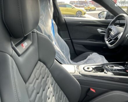 Ауди RS e-tron GT, объемом двигателя 0 л и пробегом 0 тыс. км за 156717 $, фото 25 на Automoto.ua