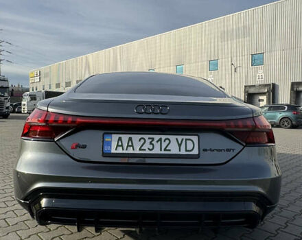 Серый Ауди RS e-tron GT, объемом двигателя 0 л и пробегом 52 тыс. км за 60000 $, фото 5 на Automoto.ua
