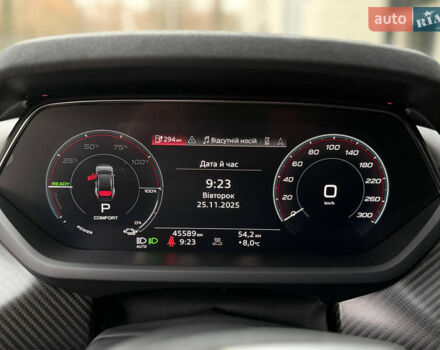 Сірий Ауді RS e-tron GT, об'ємом двигуна 0 л та пробігом 45 тис. км за 56000 $, фото 11 на Automoto.ua