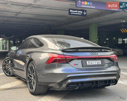 Серый Ауди RS e-tron GT, объемом двигателя 0 л и пробегом 21 тыс. км за 62000 $, фото 8 на Automoto.ua