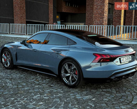 Серый Ауди RS e-tron GT, объемом двигателя 0 л и пробегом 12 тыс. км за 78000 $, фото 16 на Automoto.ua