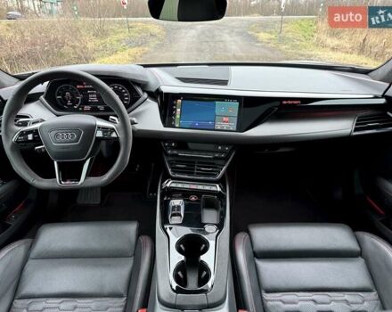 Серый Ауди RS e-tron GT, объемом двигателя 0 л и пробегом 48 тыс. км за 67700 $, фото 47 на Automoto.ua
