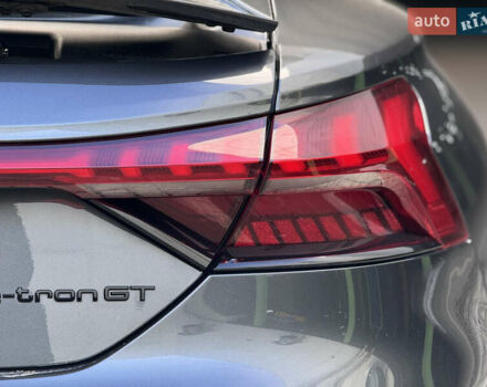 Серый Ауди RS e-tron GT, объемом двигателя 0 л и пробегом 21 тыс. км за 62000 $, фото 18 на Automoto.ua