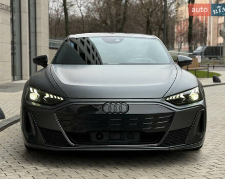 Сірий Ауді RS e-tron GT, об'ємом двигуна 0 л та пробігом 45 тис. км за 56000 $, фото 1 на Automoto.ua