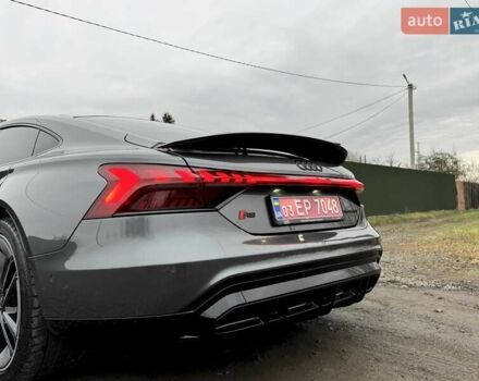 Серый Ауди RS e-tron GT, объемом двигателя 0 л и пробегом 48 тыс. км за 65500 $, фото 14 на Automoto.ua