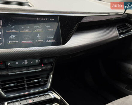 Серый Ауди RS e-tron GT, объемом двигателя 0 л и пробегом 21 тыс. км за 62000 $, фото 38 на Automoto.ua