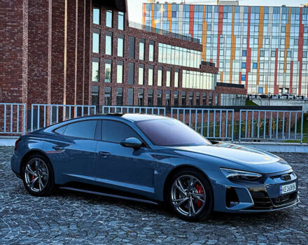 Серый Ауди RS e-tron GT, объемом двигателя 0 л и пробегом 12 тыс. км за 78000 $, фото 22 на Automoto.ua