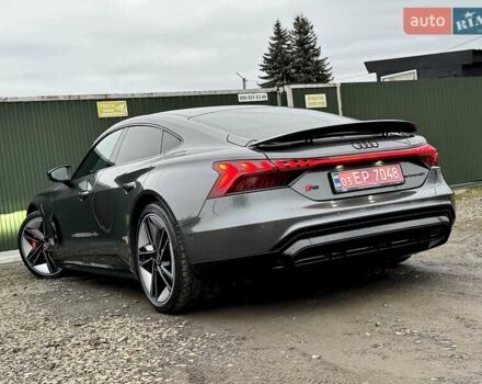 Серый Ауди RS e-tron GT, объемом двигателя 0 л и пробегом 48 тыс. км за 65500 $, фото 10 на Automoto.ua