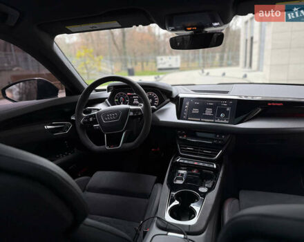 Сірий Ауді RS e-tron GT, об'ємом двигуна 0 л та пробігом 45 тис. км за 56000 $, фото 8 на Automoto.ua