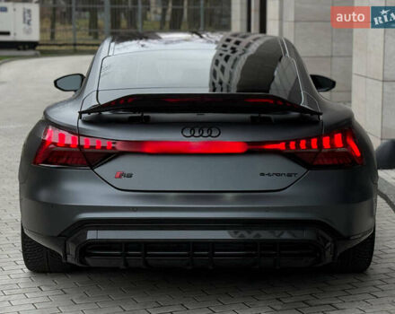 Сірий Ауді RS e-tron GT, об'ємом двигуна 0 л та пробігом 45 тис. км за 56000 $, фото 4 на Automoto.ua