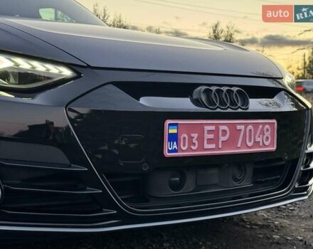 Серый Ауди RS e-tron GT, объемом двигателя 0 л и пробегом 48 тыс. км за 67700 $, фото 20 на Automoto.ua