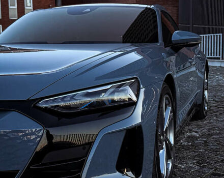Серый Ауди RS e-tron GT, объемом двигателя 0 л и пробегом 12 тыс. км за 78000 $, фото 1 на Automoto.ua