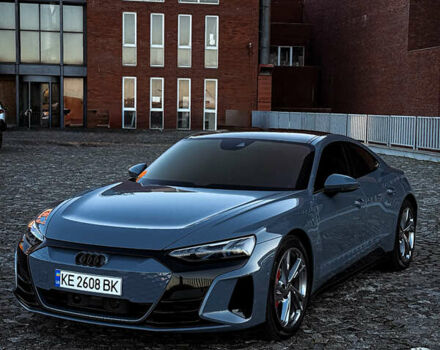 Серый Ауди RS e-tron GT, объемом двигателя 0 л и пробегом 12 тыс. км за 78000 $, фото 2 на Automoto.ua