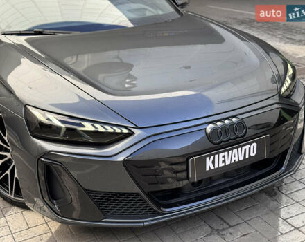 Серый Ауди RS e-tron GT, объемом двигателя 0 л и пробегом 21 тыс. км за 62000 $, фото 13 на Automoto.ua