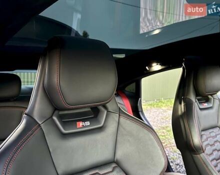 Серый Ауди RS e-tron GT, объемом двигателя 0 л и пробегом 48 тыс. км за 65500 $, фото 66 на Automoto.ua