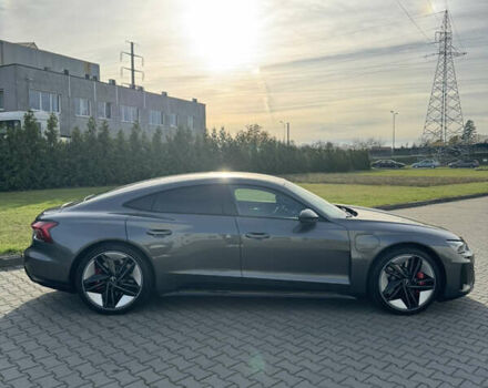 Серый Ауди RS e-tron GT, объемом двигателя 0 л и пробегом 52 тыс. км за 60000 $, фото 1 на Automoto.ua